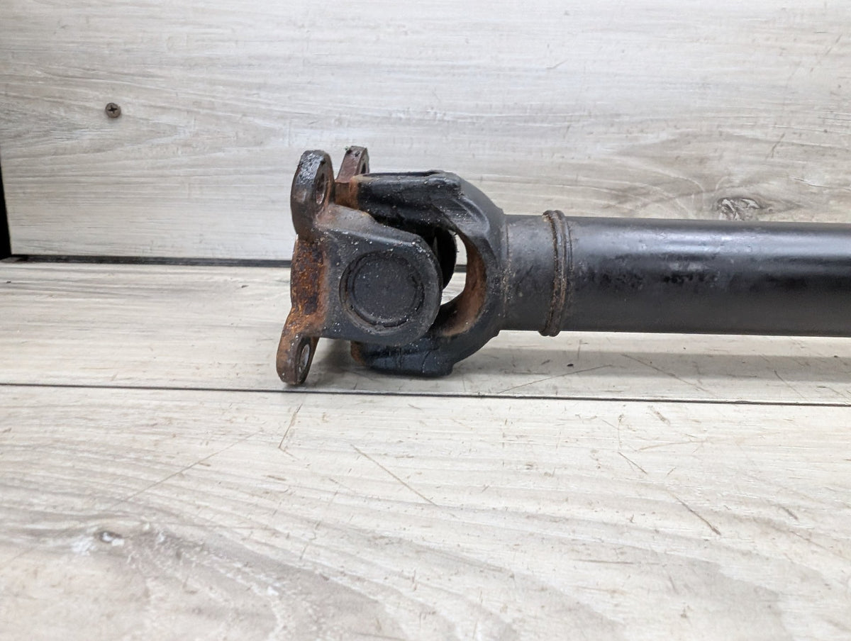 2011-2016 BMW 528i F10 Front Propeller Driveshaft Drive Shaft 8628043 Estimated Current mileage:71,680 OEM