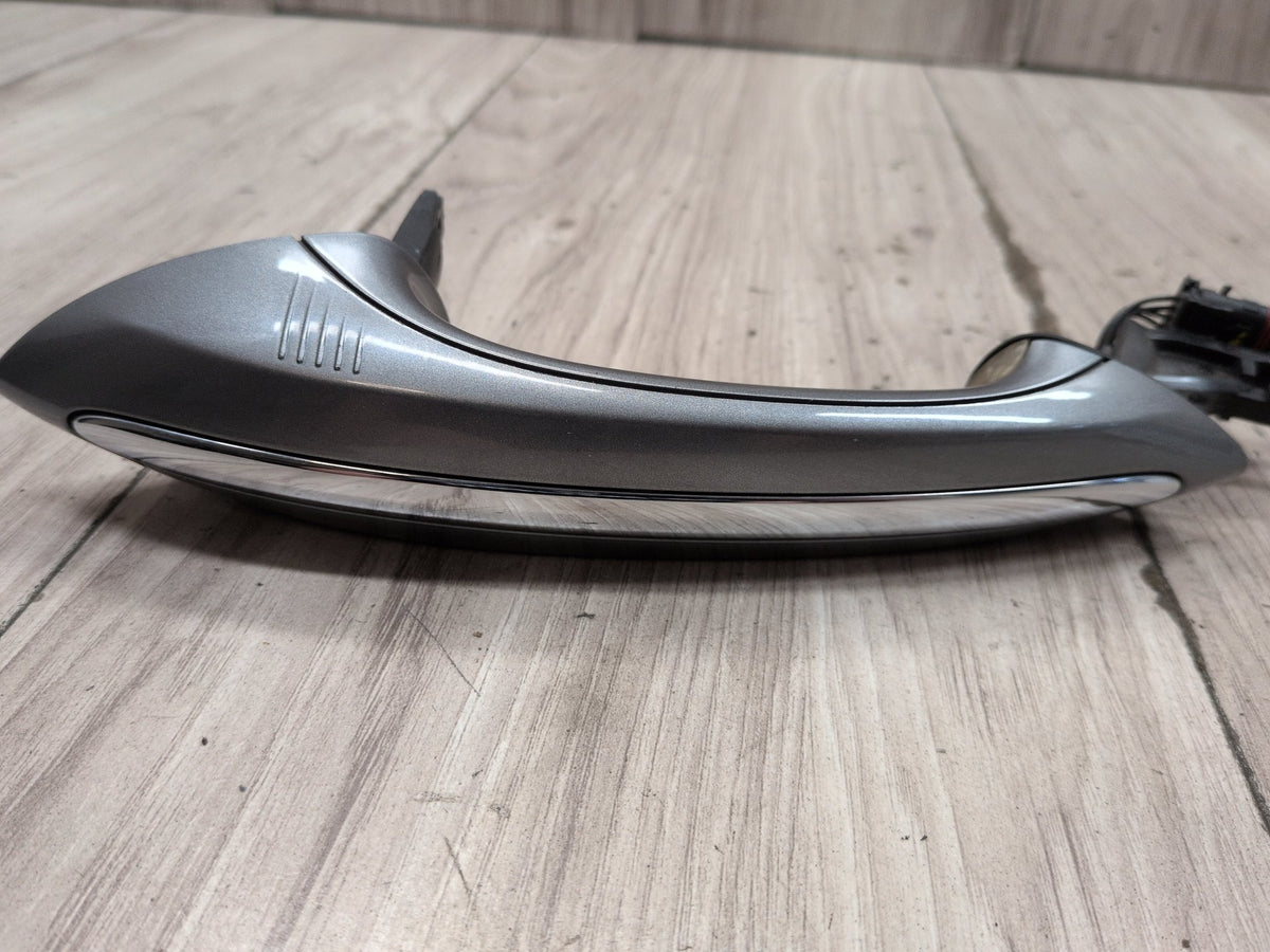 2011-2016 BMW M5 F10 Front Left Driver Door Handle w/ Comfort Access 7305284
