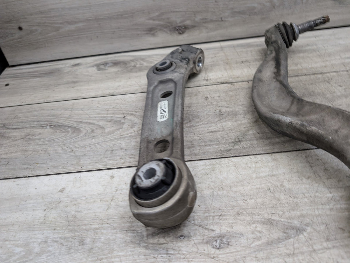 2017-2023 BMW 530i G30 AWD Front Right Passenger Control Arms SET 6861182