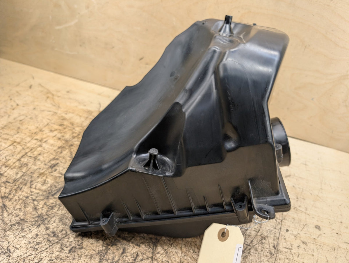 OEM BMW G05 G12 G30 540 740 Air Box Filter Cleaner Intake Resonator Muffler B58