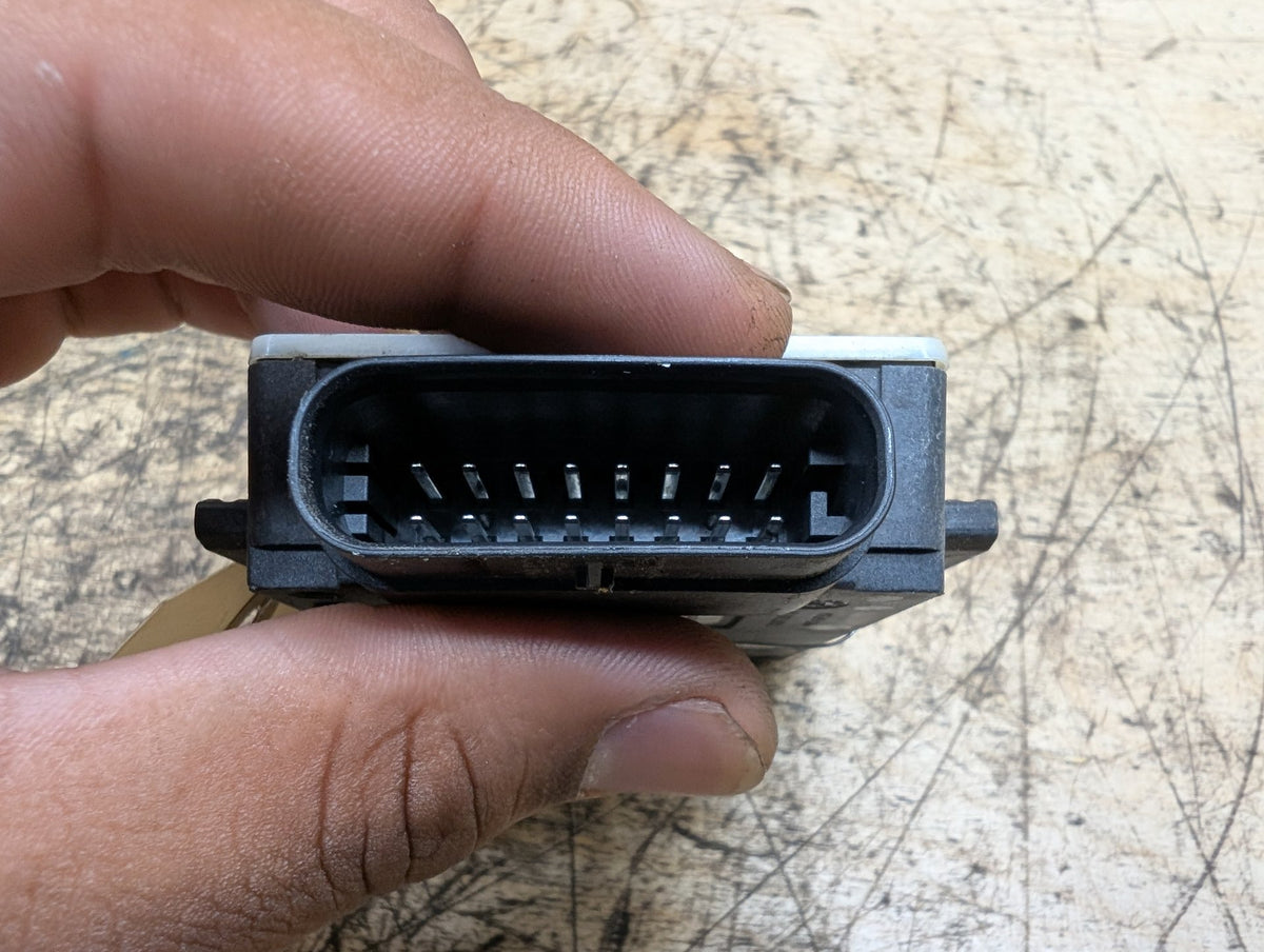 2016-2019 BMW 740Li G12 Blind Spot Lane Sensor Radar Module 6881203 OEM