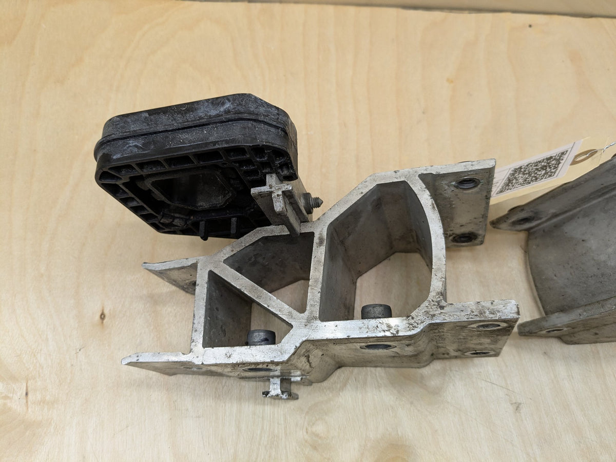 18-24 OEM BMW G01 G02 F97 F98 X3 X4 Left Right Side Bumper Impact Mount Brackets