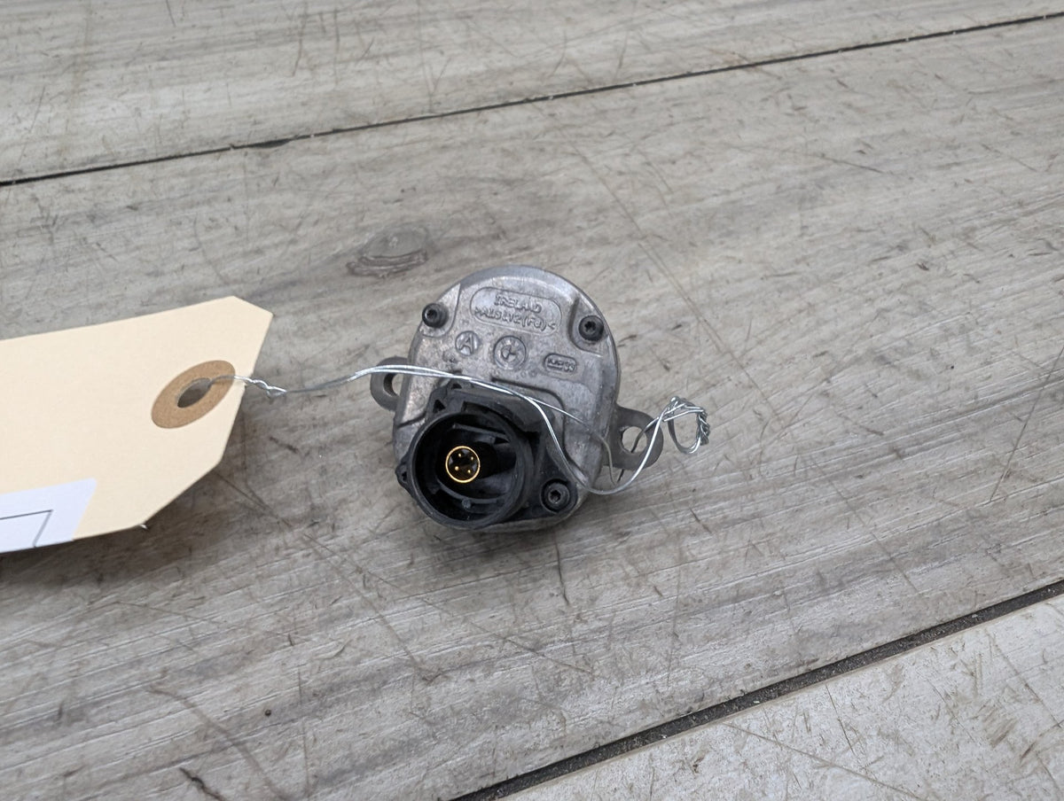 2011-2016 BMW 528i F10 Surround View Camera 9240532 Estimated Current mileage:71,680 OEM