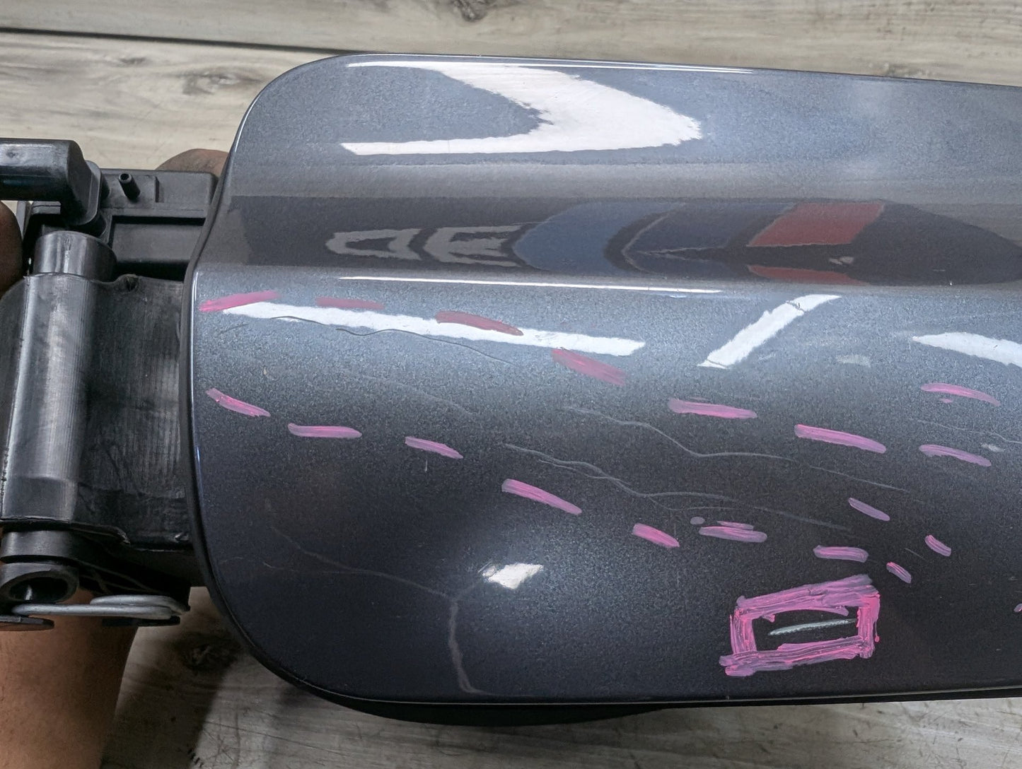 2014-2019 BMW 340 F34 Gas Cover Assembly 7278394