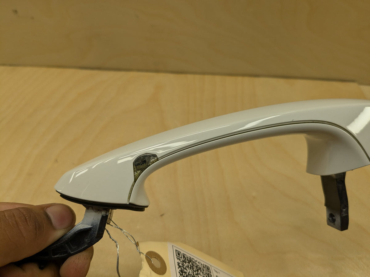 2019 BMW X3 G01 Front Left Driver Exterior Door Handle 7470527 OEM