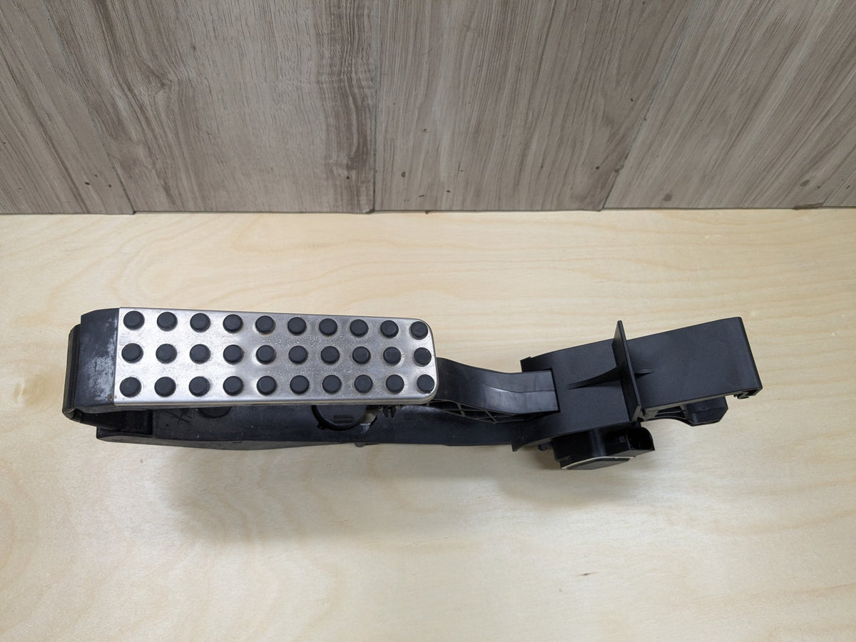 2009-2011 Mercedes-Benz SLK-Class R171 Gas Accelarator Pedal A2113001604 OEM