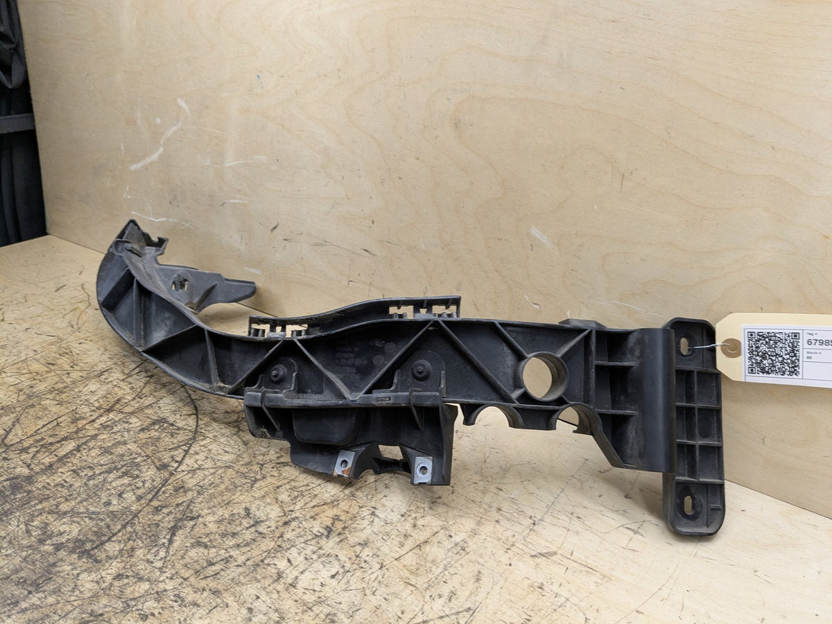 08-13 BMW E82 E88 128 135 Right Passenger Headlight Arm Bracket Support Mount