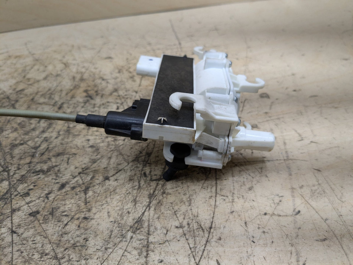 2016-2019 BMW 740Li G12 Rear Right Door Latch Lock Actuator 2581898 OEM