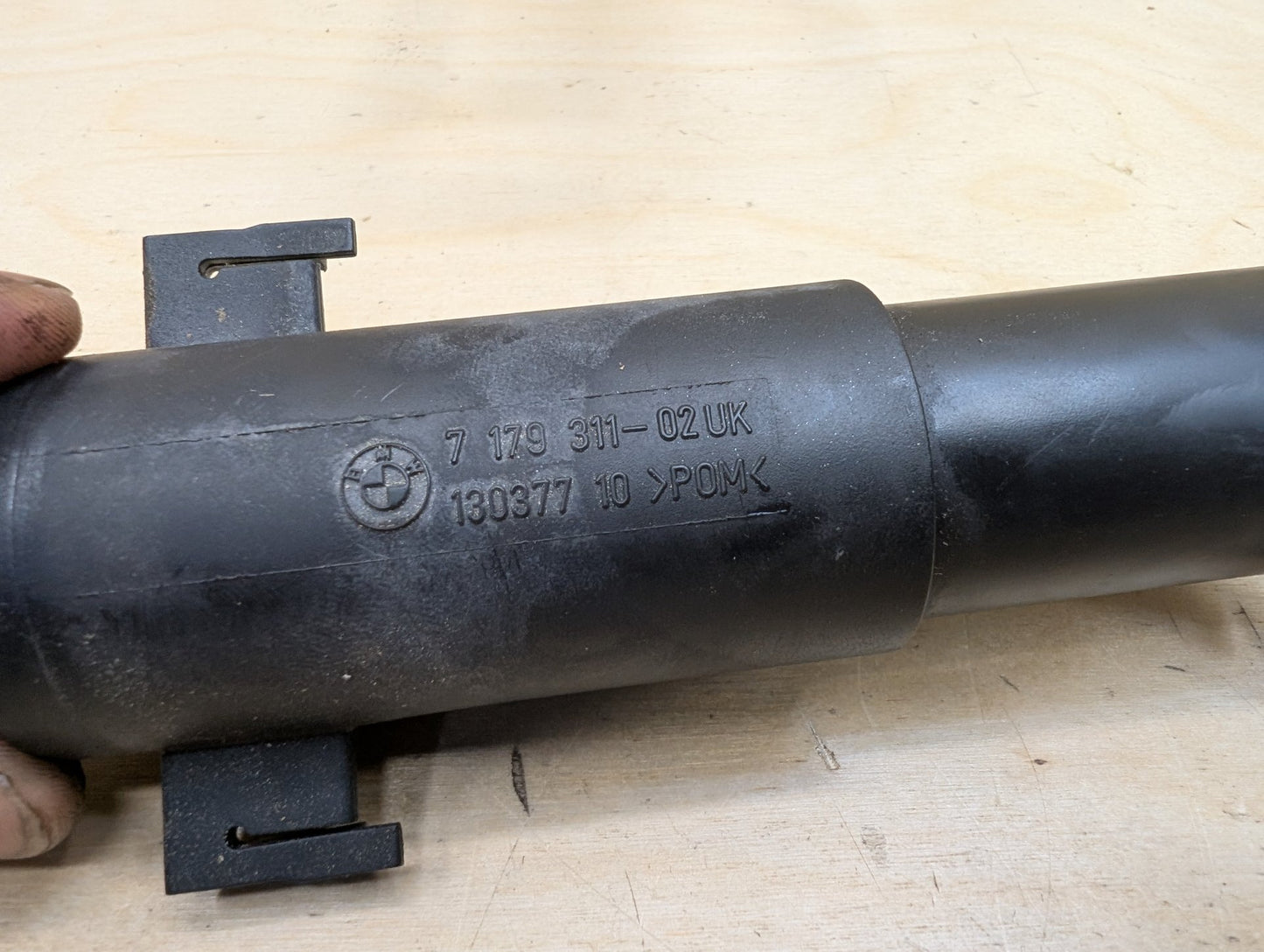 OEM BMW E90 E92 E93 328 335 Front Left Right Headlight Washer Spray Nozzle Jet