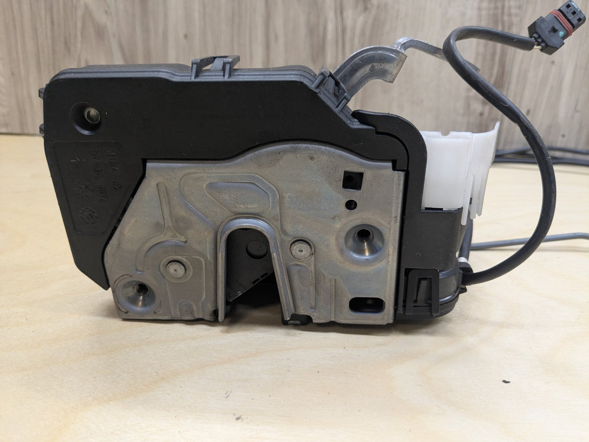 2009-2011 Mercedes-Benz SLK-Class R171 Front Left Door Latch A1717202535 OEM