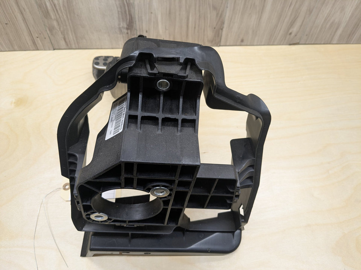 2009-2011 Mercedes-Benz SLK-Class R171 Gas Accelarator Pedal A1712900901 OEM