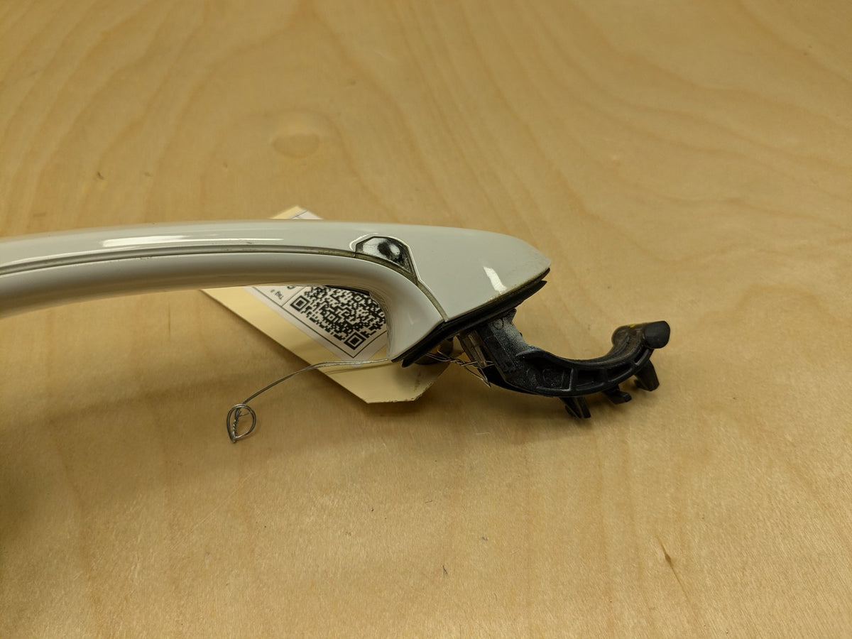 2018-2025 BMW X3 G01 Front Left Door Handle w/ Comfort Access 7470528 OEM