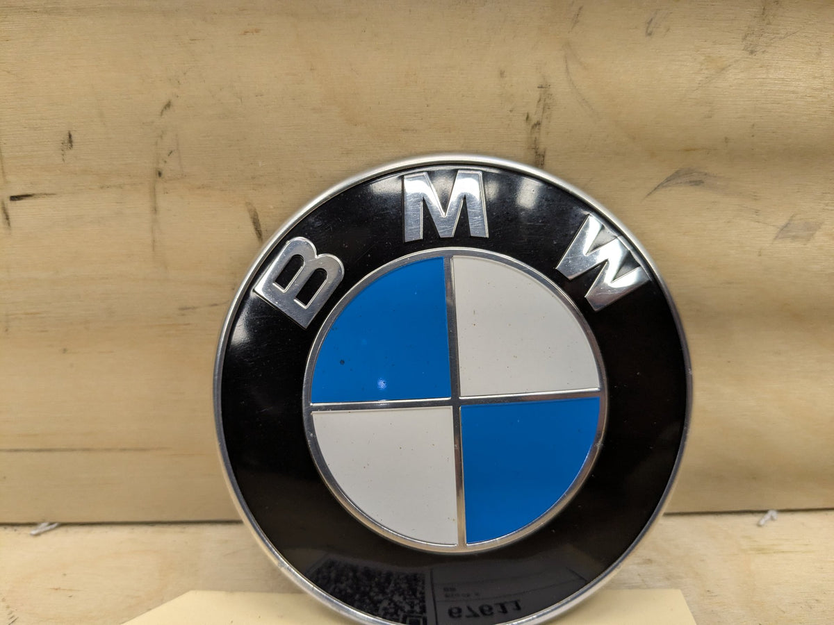 2016-2019 BMW 750i G12 Emblem Badge Symbol Logo 8132375 OEM