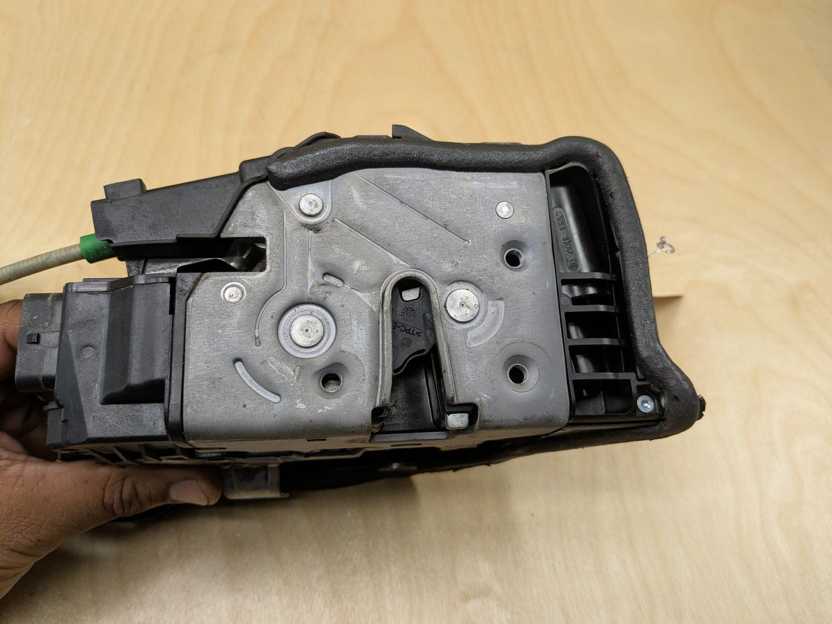 16-22 OEM BMW G11 G12 FRONT LEFT DRIVER Side Door Lock Latch Actuator SOFT CLOSE