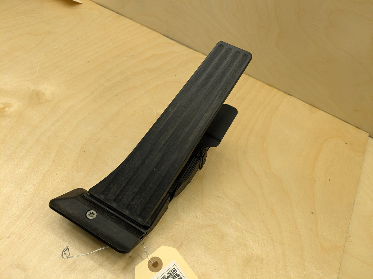 OEM BMW F15 F22 F25 F30 F36 F80 G01 G05 G20 X3 X5 Accelerator Throttle Gas Pedal