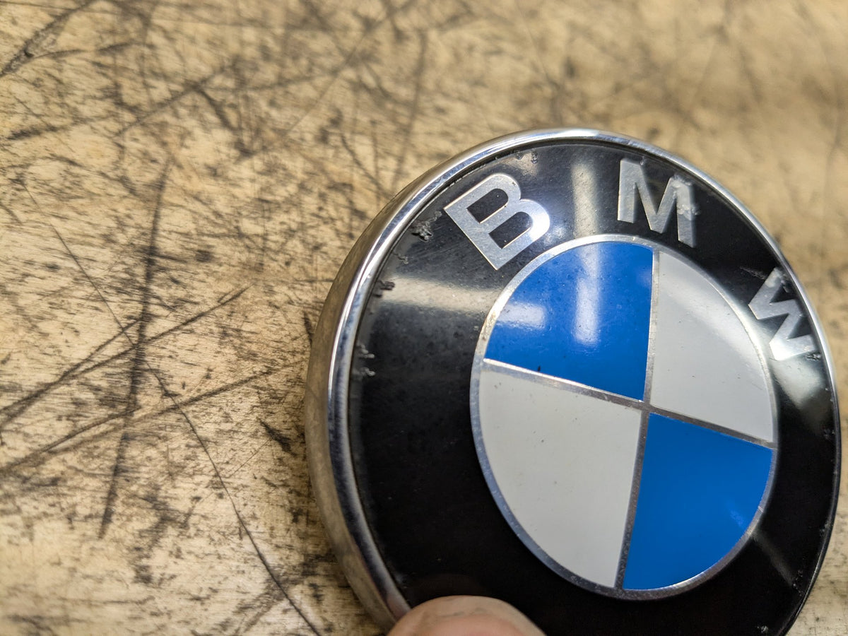 2008-2013 BMW 135i E88 Emblem Badge Symbol Logo 7166445 OEM