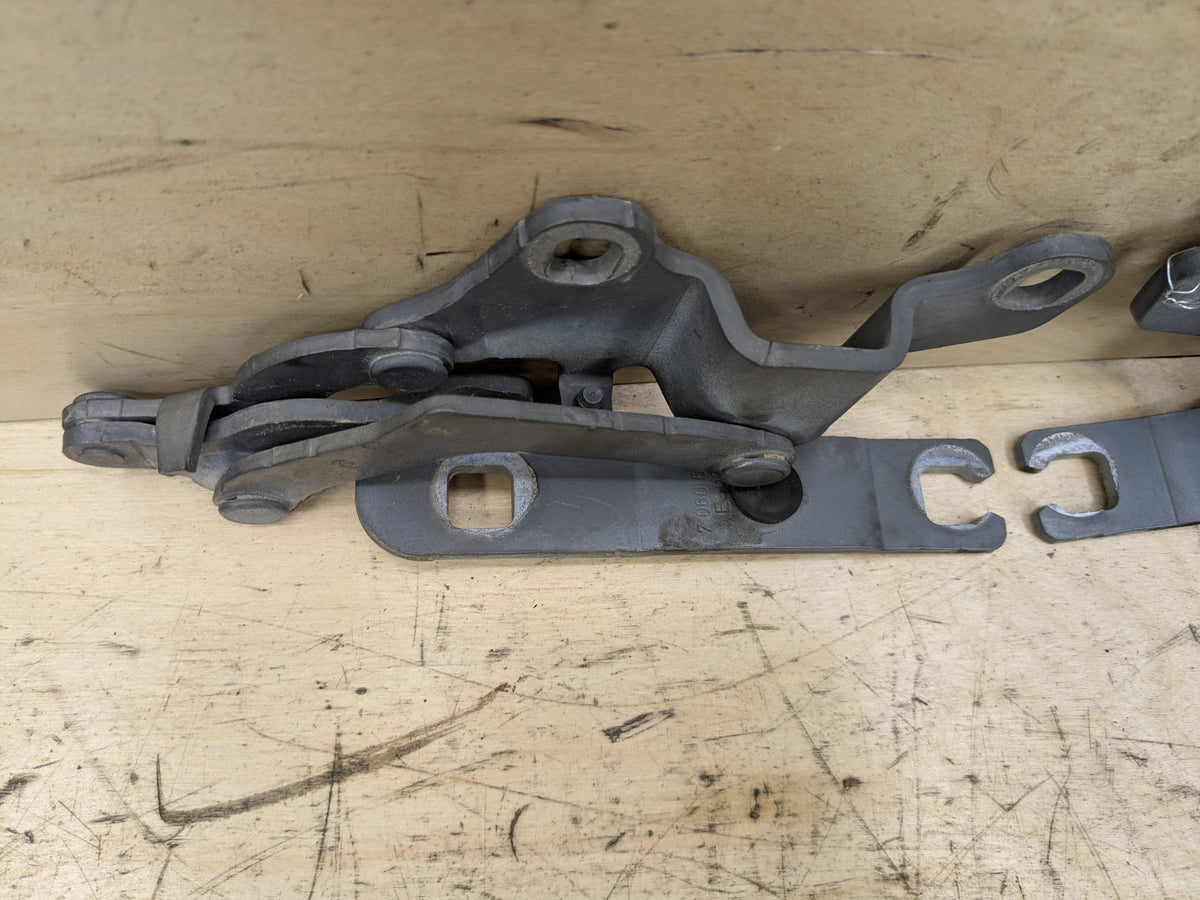 2008-2013 BMW 135i E88 Hood Bonnet Hinges SET 7060559 OEM