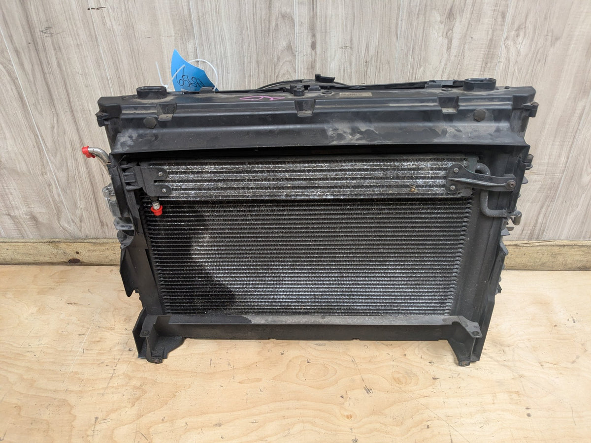 2004-2010 BMW M6 E64 Radiator Cooling Condenser Fan Shroud Assembly SET 7519205