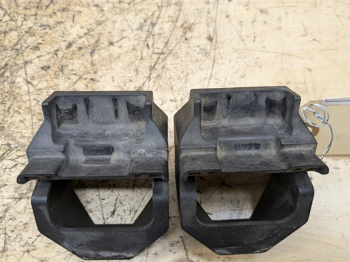 2008-2013 BMW 135i E88 Radiator Lower Mounting Brackets SET 7807184 OEM