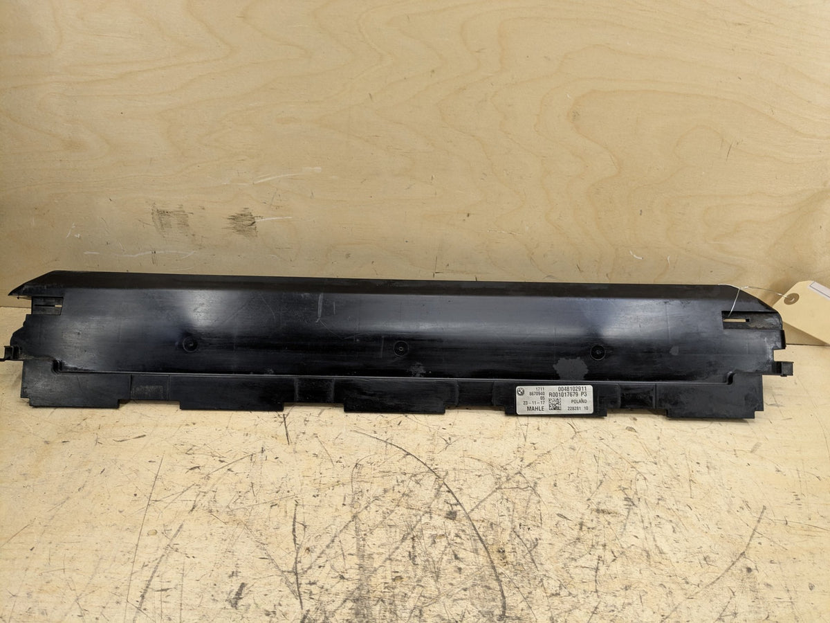 2018-2023 BMW M550i G30 Front Radiator Cover Air Duct Panel 8670940 OEM