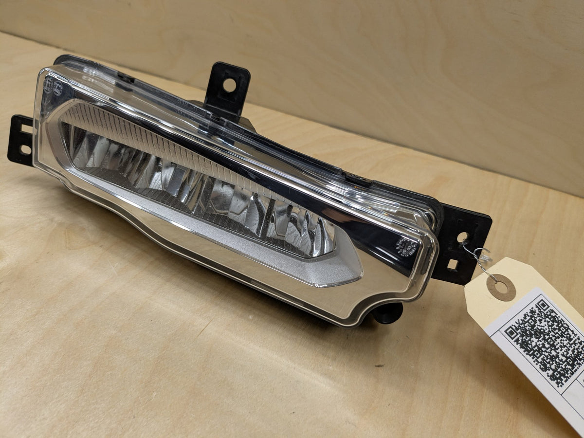 18-21 OEM BMW G01 G02 X3 X4 Front Right Passenger Side LED Fog Light Lamp