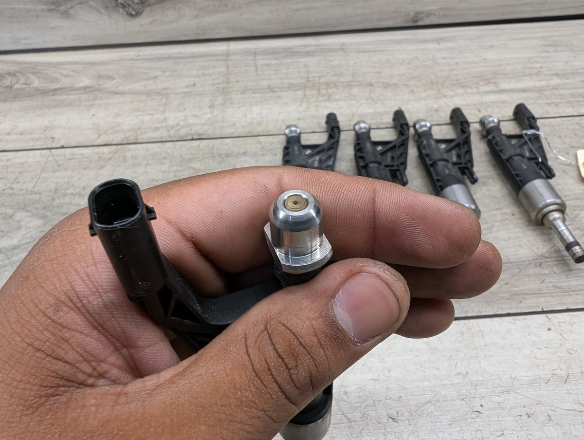 2014-2019 BMW 340 F34 Engine Motor Fuel Injector SET 7639990