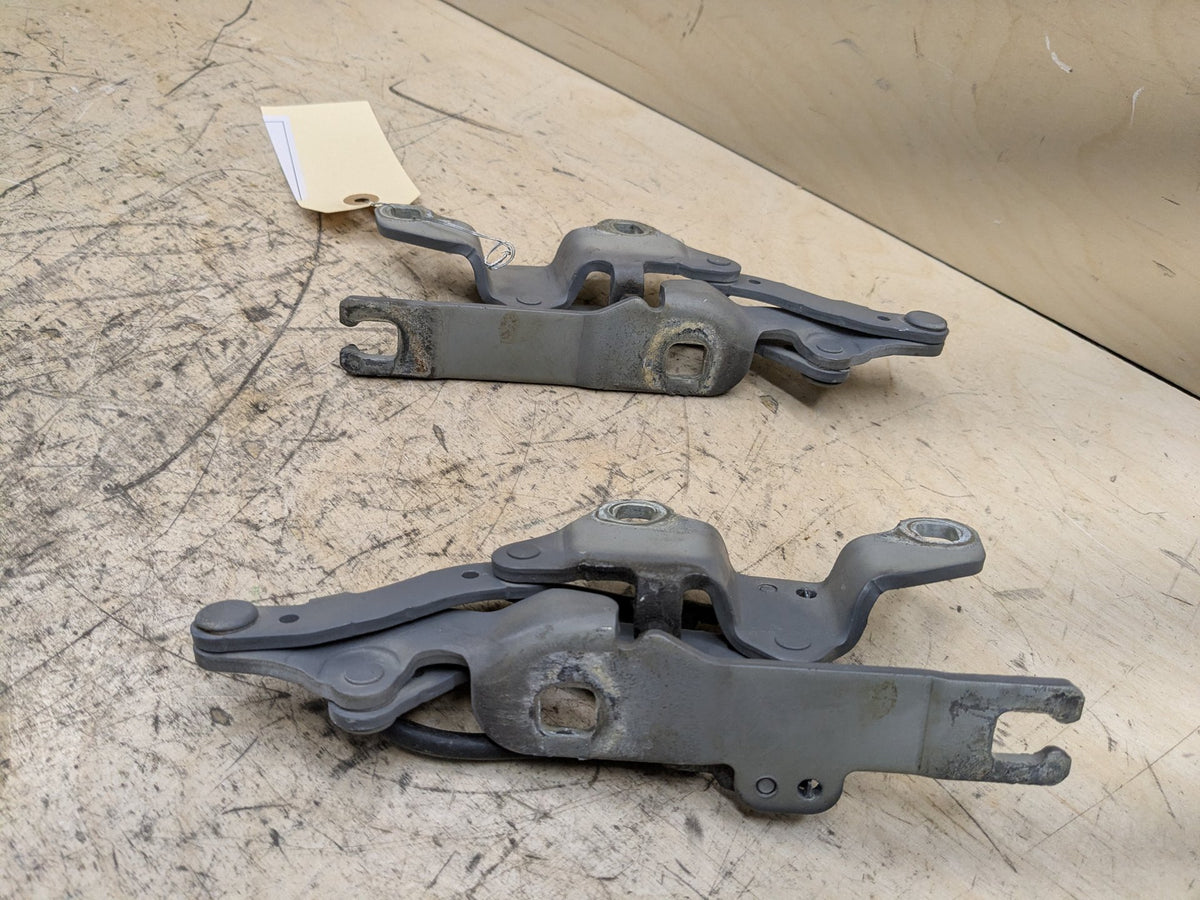 2007-2013 BMW 328i E92 Hood Bonnet Hinges SET 7115264 OEM