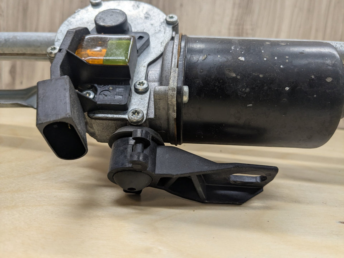 2009-2011 Mercedes-Benz SLK-Class R171 Wiper Motor Assembly A1718202242 OEM