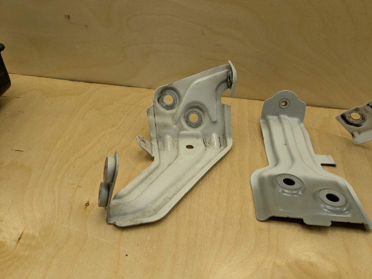 2018-2025 BMW X3 G01 Front Left Driver Fender Brackets SET 7424677 OEM
