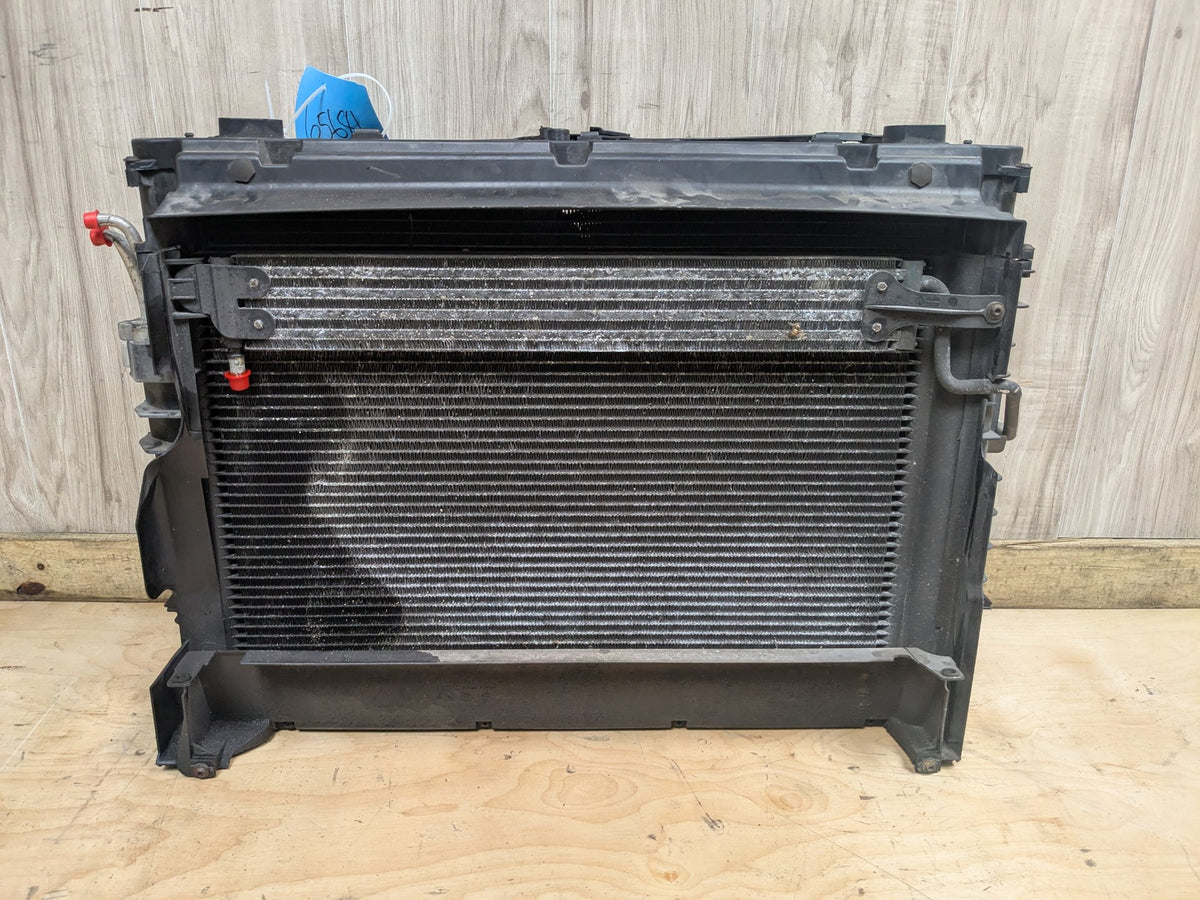 2004-2010 BMW M6 E64 Radiator Cooling Condenser Fan Shroud Assembly SET 7519205