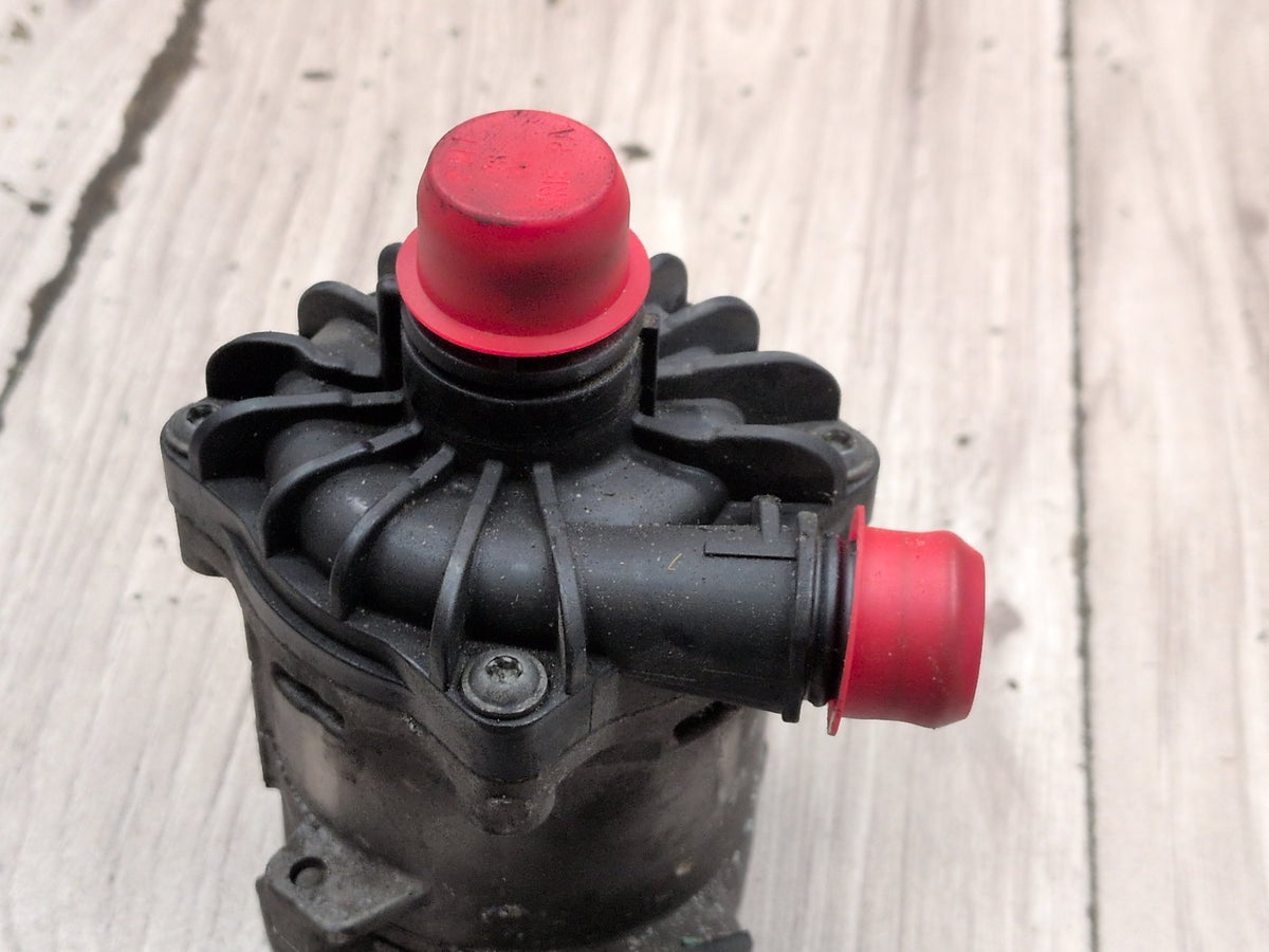 2011-2016 BMW F10 M5 S63B44T0 Engine Motor Cooling Auxiliary Water Pump 2284291