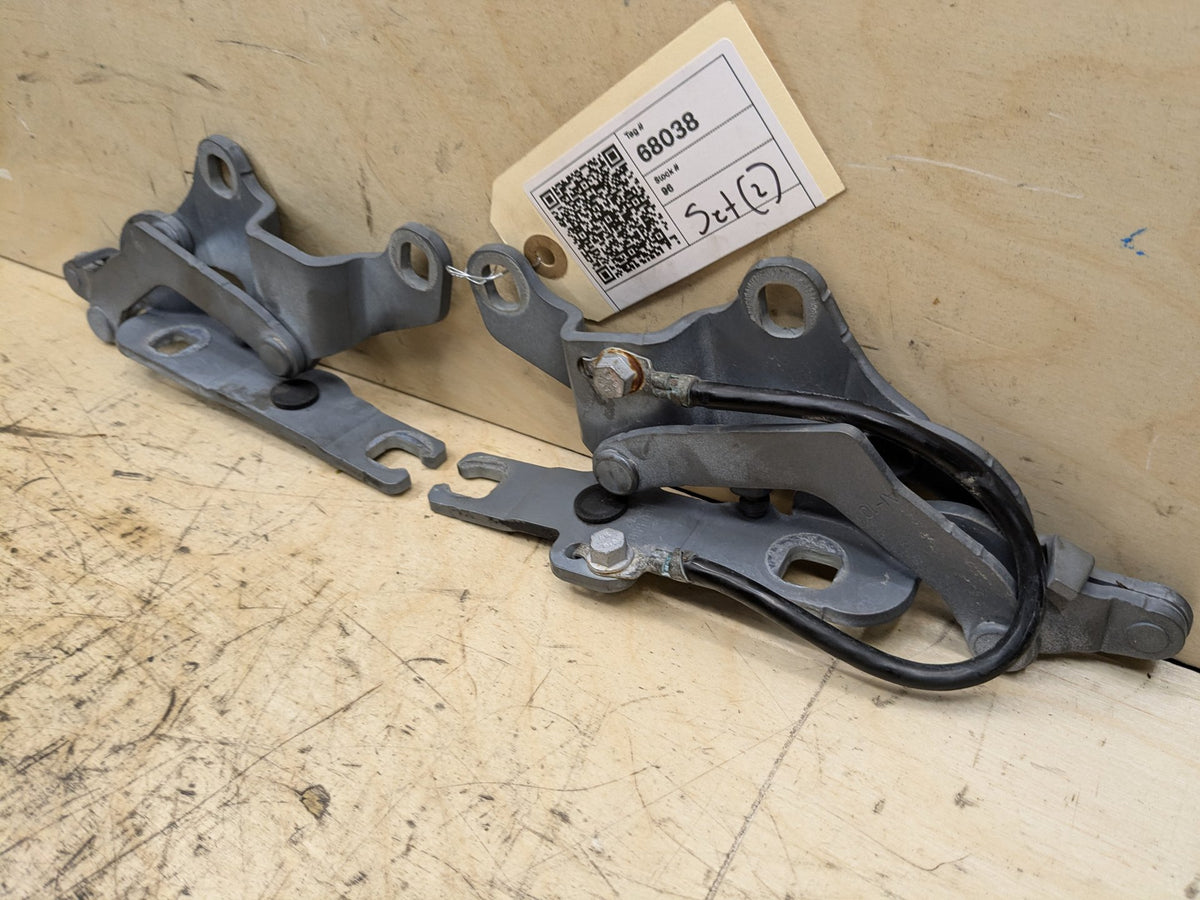 2008-2013 BMW 135i E88 Hood Bonnet Hinges SET 7060559 OEM
