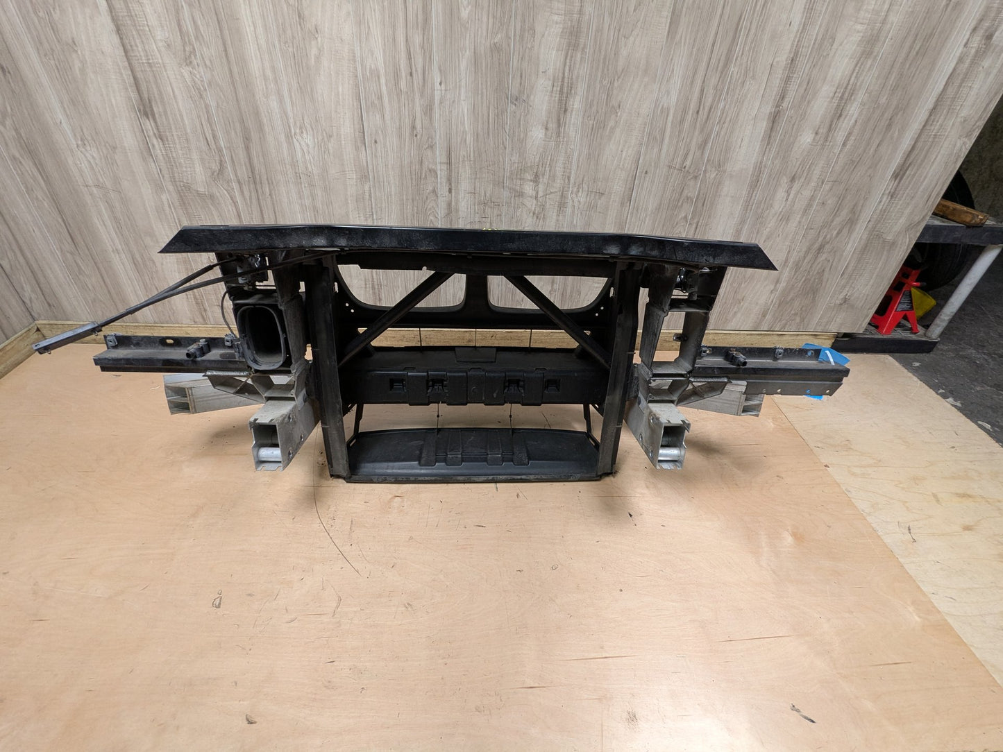2011 - 2017 BMW X3 F25 Front Clip Frame Radiator Support Assembly 7371989 N20B20O0