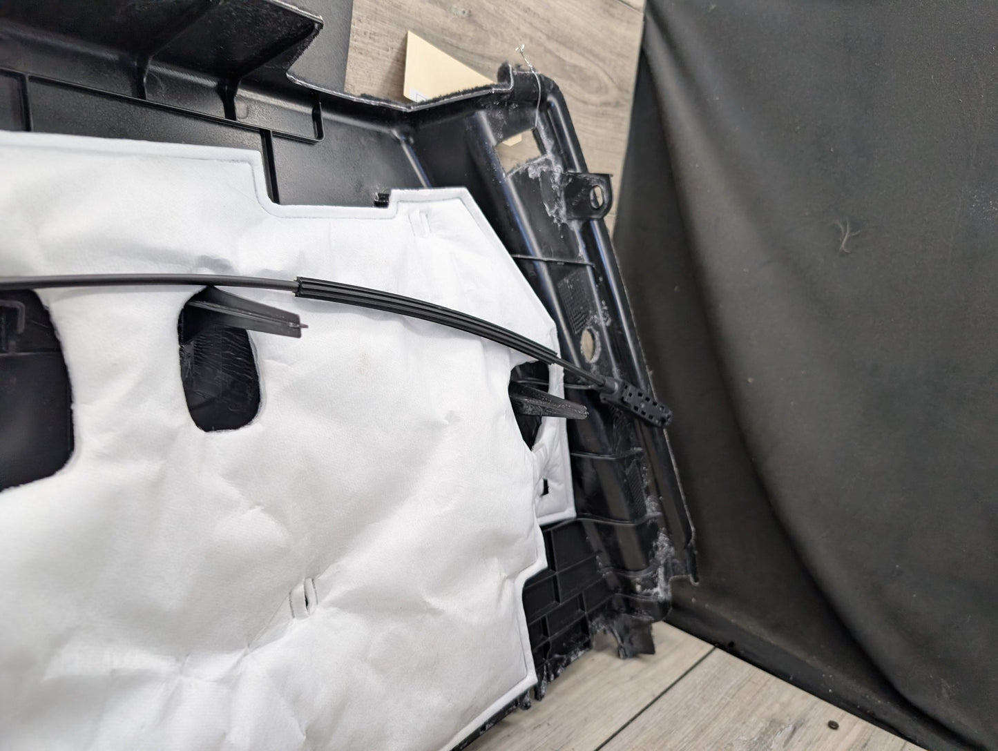 2019-2023 BMW X5 G05 REAR TRUNK RIGHT SIDE QUARTER LOWER TRIM PANEL OEM 5A0B5C8