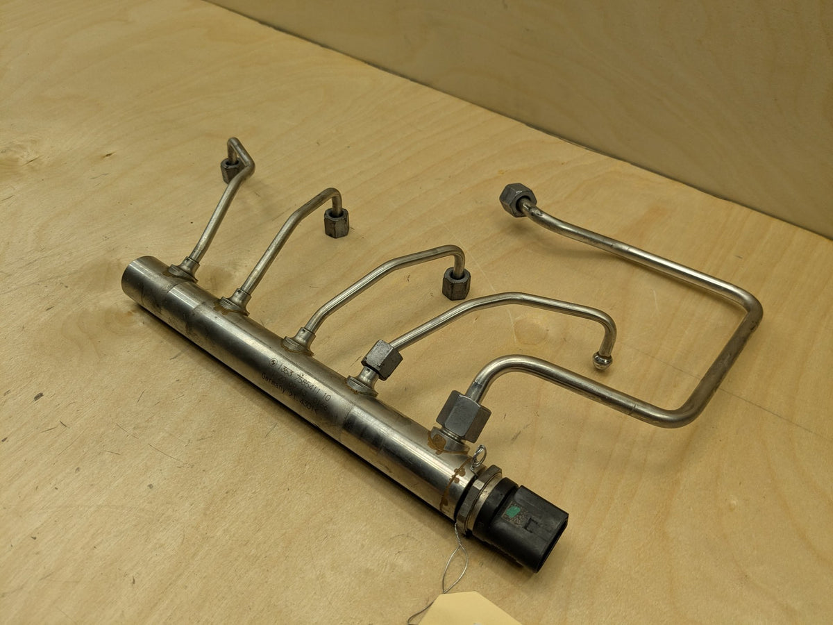 OEM BMW F10 F15 F25 F30 F32 F36 320 328 Engine N20 N26 Fuel Injector Line Rail