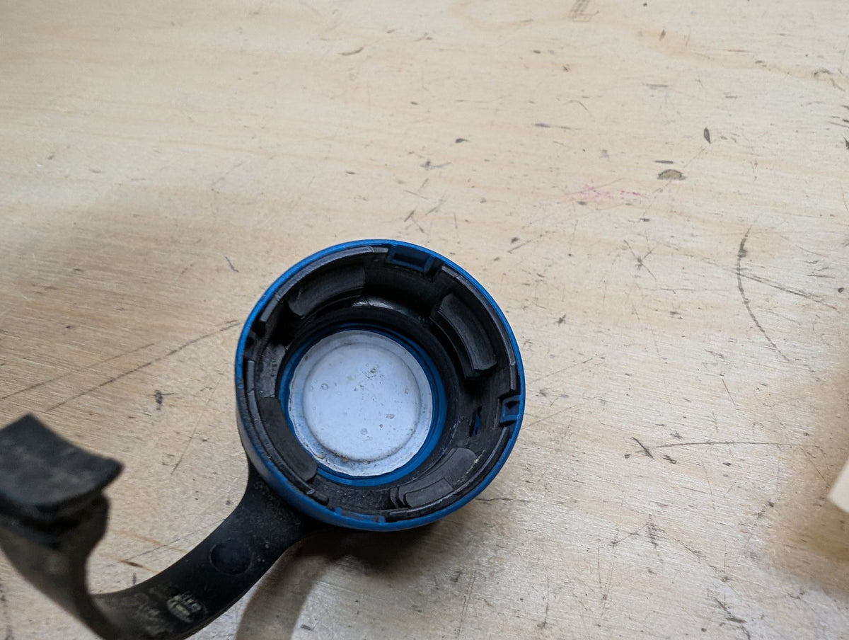 2012-2018 BMW 328i F30 Fuel Gas Tank Filler Cap 7222392 OEM