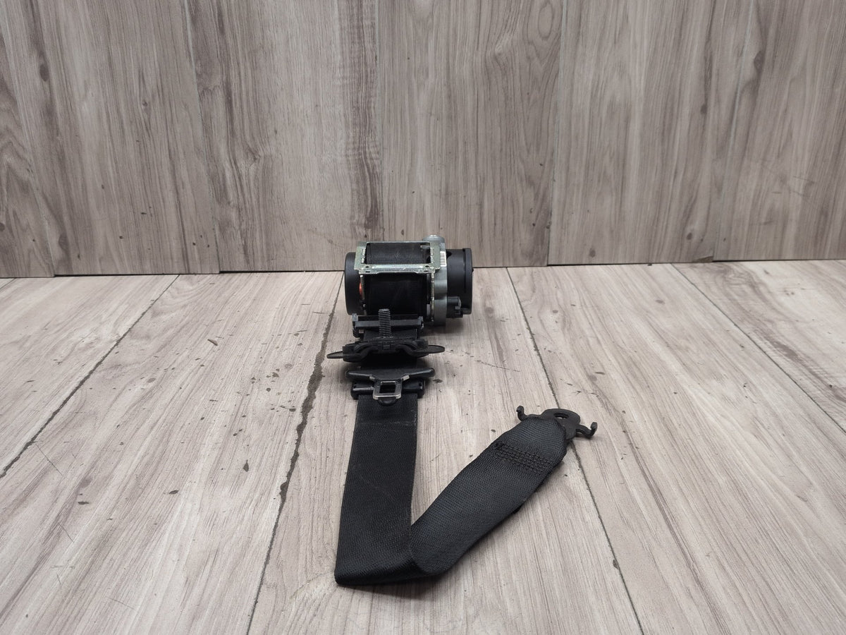 2011-2016 BMW M5 F10 Front Left Driver Seatbelt Seat Belt Retractor 7241747 OEM