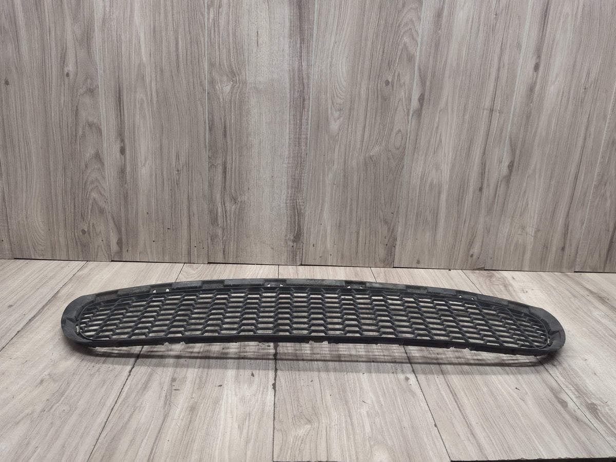 2011-2016 BMW M5 F10 Front Middle Center Bumper Cover Grille 8047391 OEM