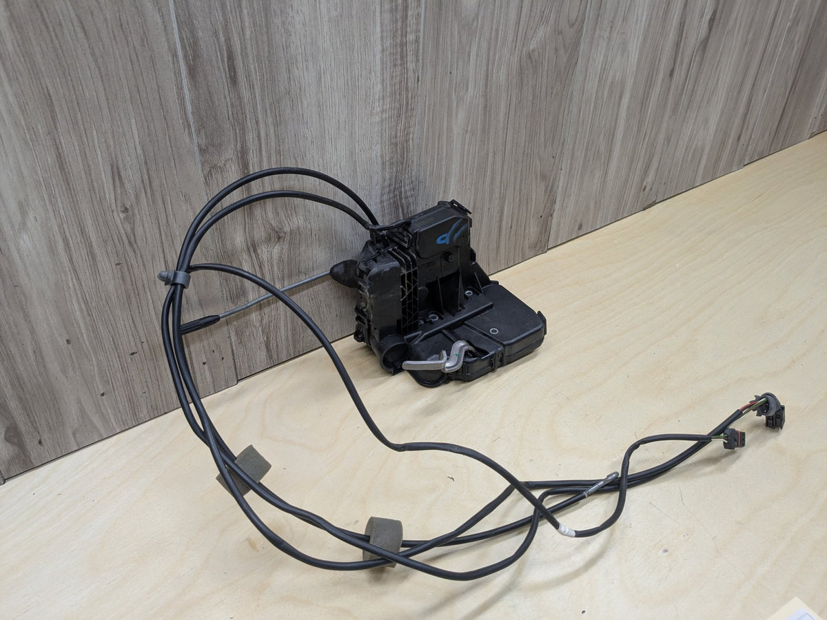 2009-2011 Mercedes-Benz SLK-Class R171 Right Door Latch Actuator A1717202835