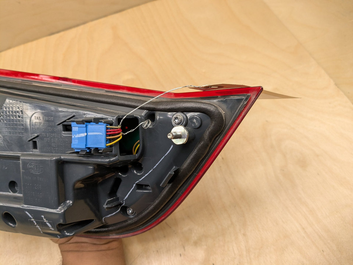14-18 OEM BMW F15 F85 X5 X5M Rear Right Passenger Trunk Inner Stop Tail Light