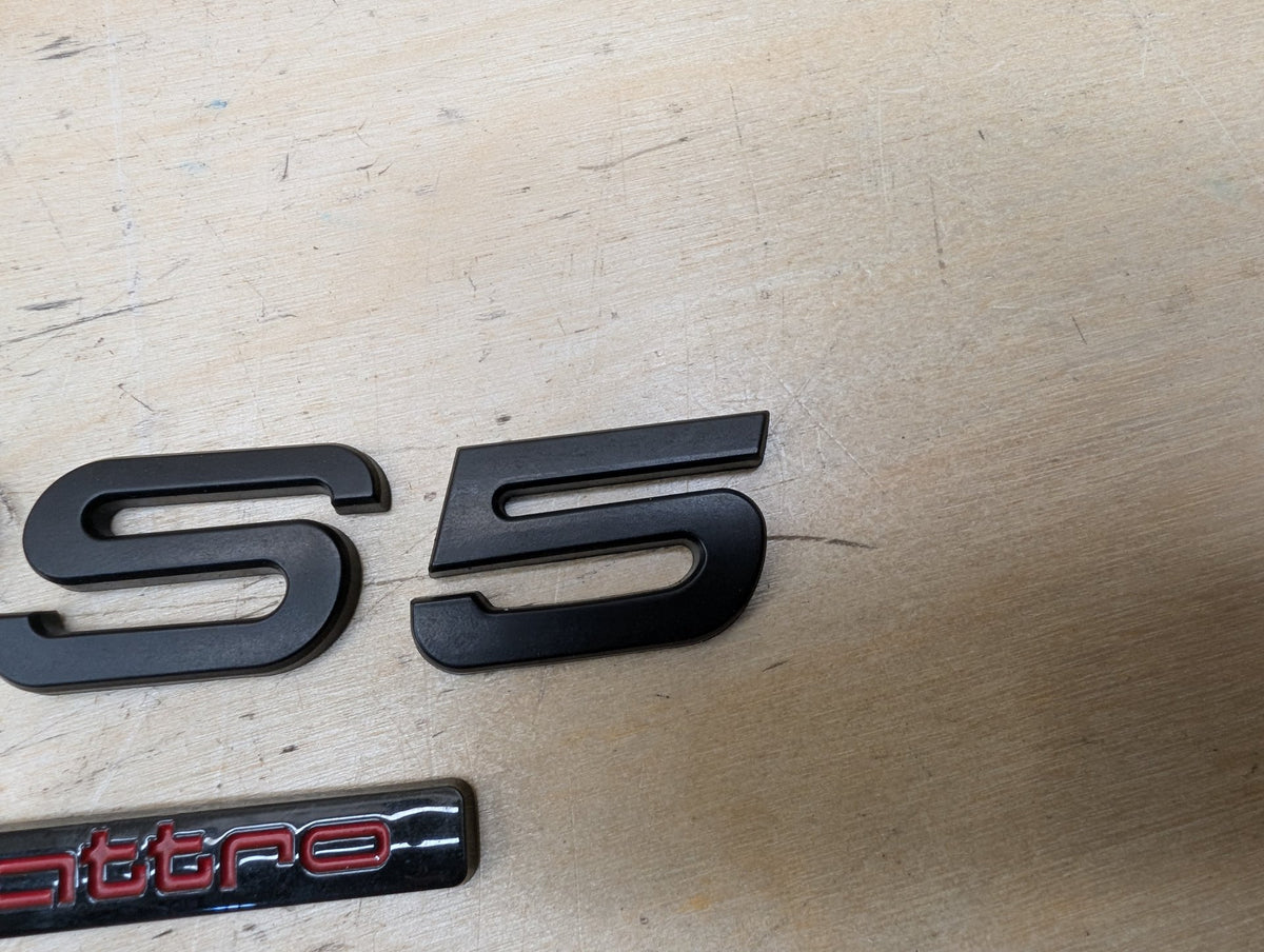 2011-2017 Audi RS5 8T Rear Liftgate Trunk Lid RS5 Quattro Emblem PN: 8T0853736F