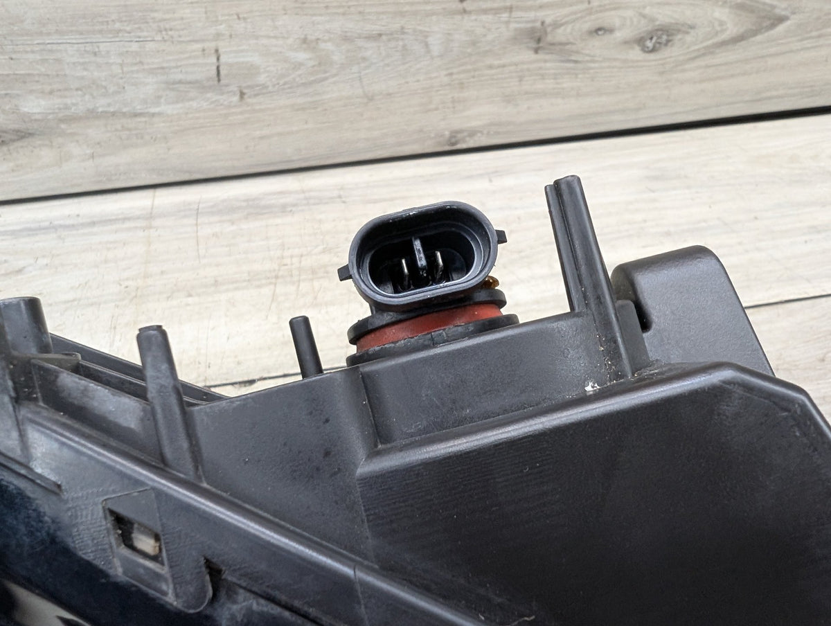 2008-2017 Audi S5 8T Front Left Driver Bumper Fog Lamp Light 8T0941699G OEM