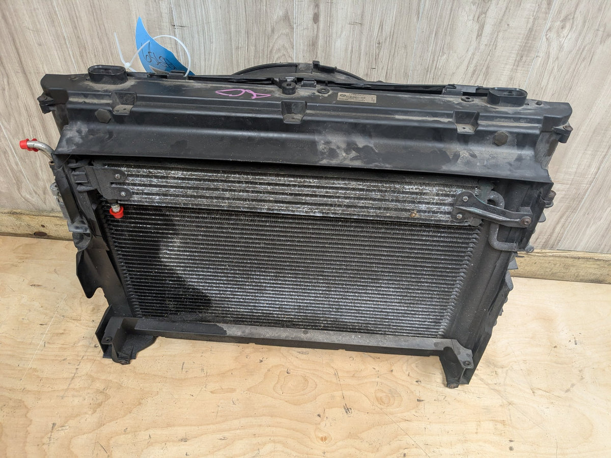 2004-2010 BMW M6 E64 Radiator Cooling Condenser Fan Shroud Assembly SET 7519205