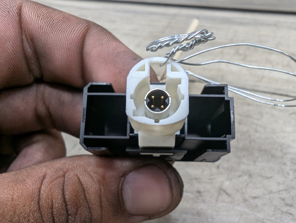 2014-2019 BMW 340 F34 AUX/ USB Charger Port Socket 9230248 OEM