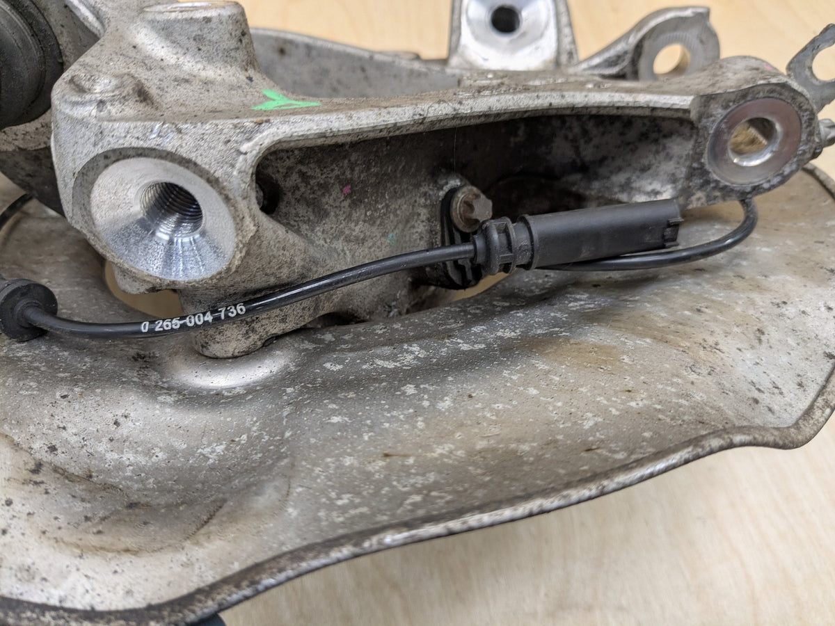 2018-2025 BMW X3 G01 Rear Right Passenger Spindle Knuckle w/ Bearing 6871028 OEM