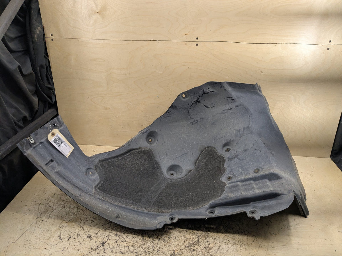 2016-2019 BMW 740Li G12 Front Right Fender Liner Splash Guard 7340202 OEM