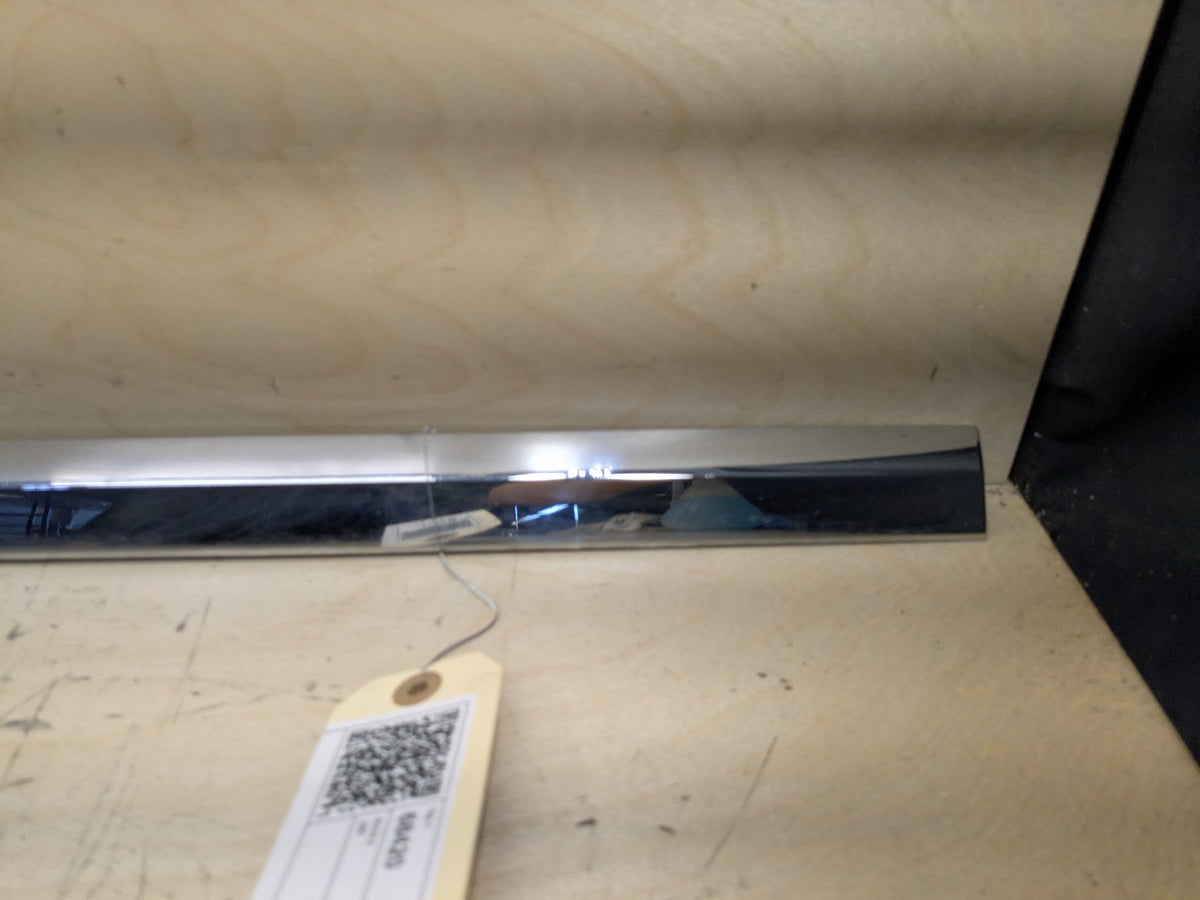 2016-2019 BMW 740Li G12 Exterior Door Trim Molding SET 7364352 OEM