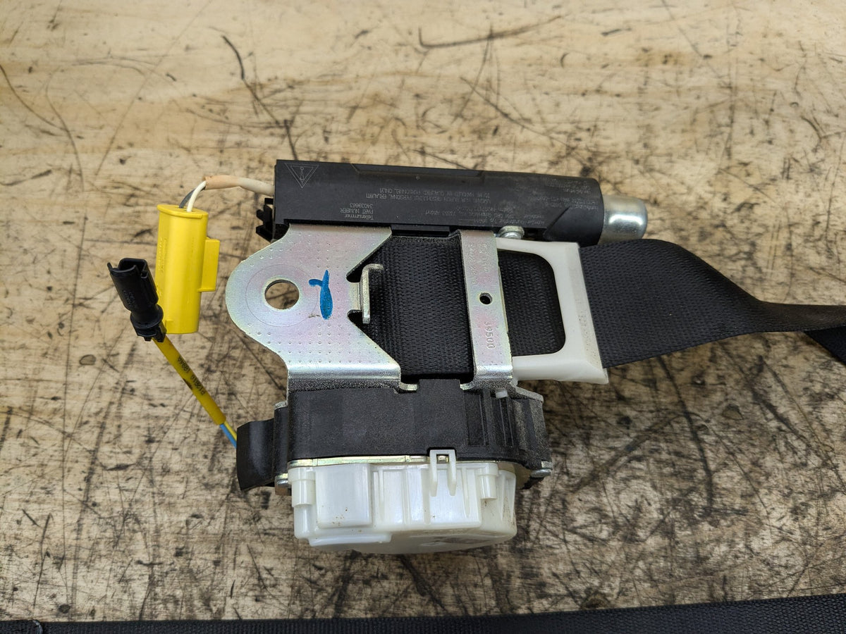 2008-2013 BMW 135i E88 Front Right Passenger Seatbelt Retractor 6981478 OEM