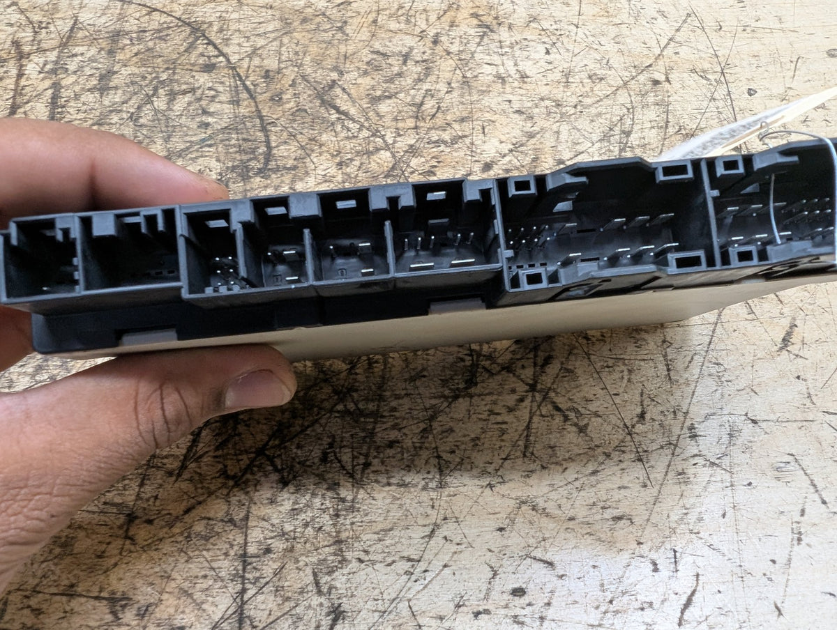 2016-2019 BMW 740Li G12 Front Right Passenger Seat Module 7463477 OEM