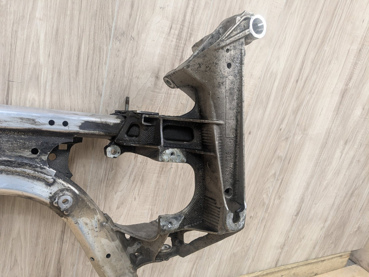 2004-2010 BMW M6 E64 Front Axle Support Crossmember Subframe 2283913 OEM